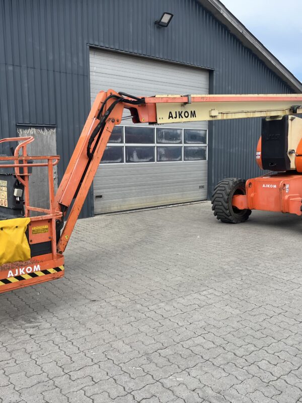 JLG 800AJ